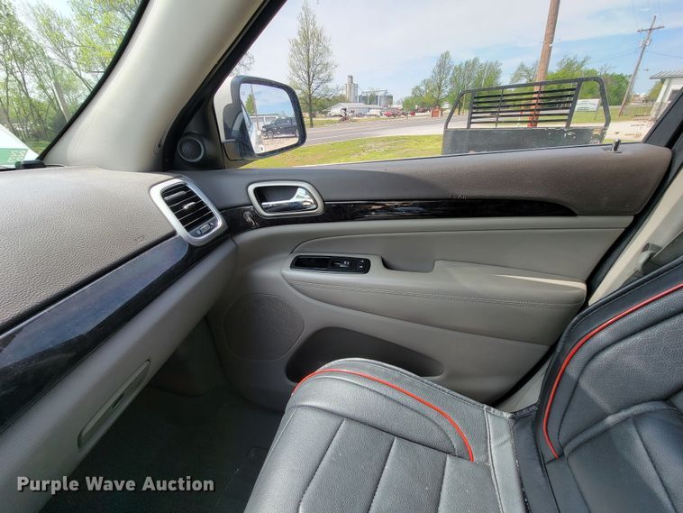 image for item HY9009 2012 Jeep Grand Cherokee Laredo  SUV