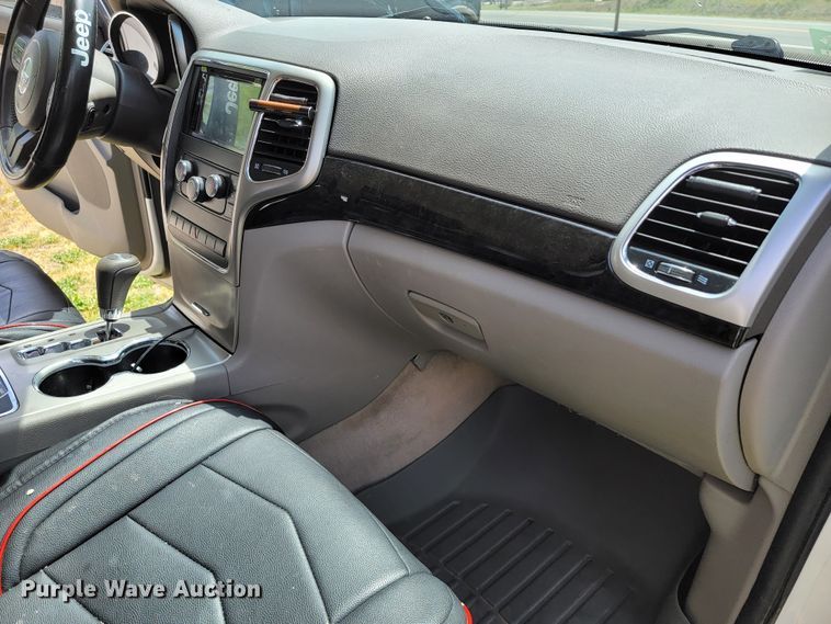 image for item HY9009 2012 Jeep Grand Cherokee Laredo  SUV