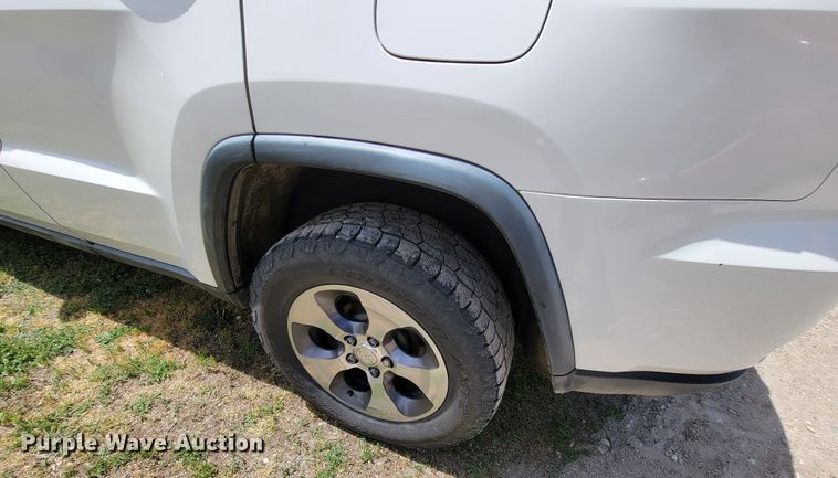 image for item HY9009 2012 Jeep Grand Cherokee Laredo  SUV