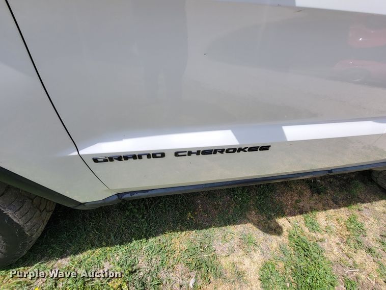 image for item HY9009 2012 Jeep Grand Cherokee Laredo  SUV