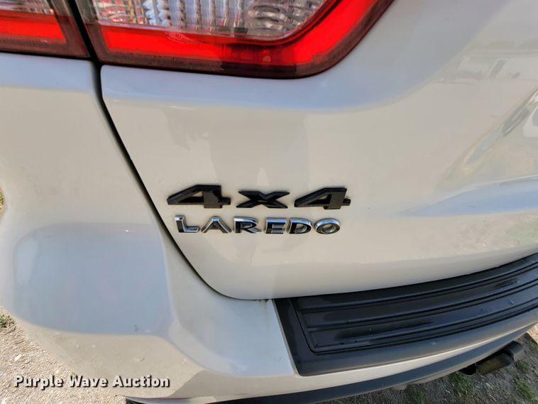 image for item HY9009 2012 Jeep Grand Cherokee Laredo  SUV