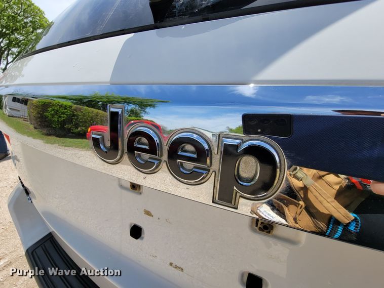 image for item HY9009 2012 Jeep Grand Cherokee Laredo  SUV