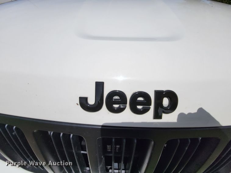 image for item HY9009 2012 Jeep Grand Cherokee Laredo  SUV