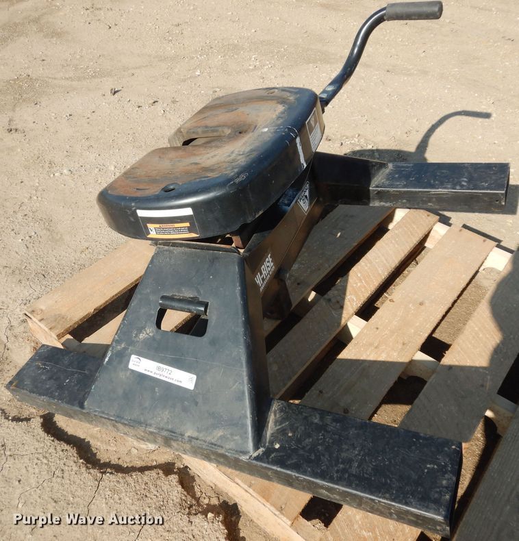 image for item IB9772 2010 Bulldog Hi-Rise 550  conversion hitch