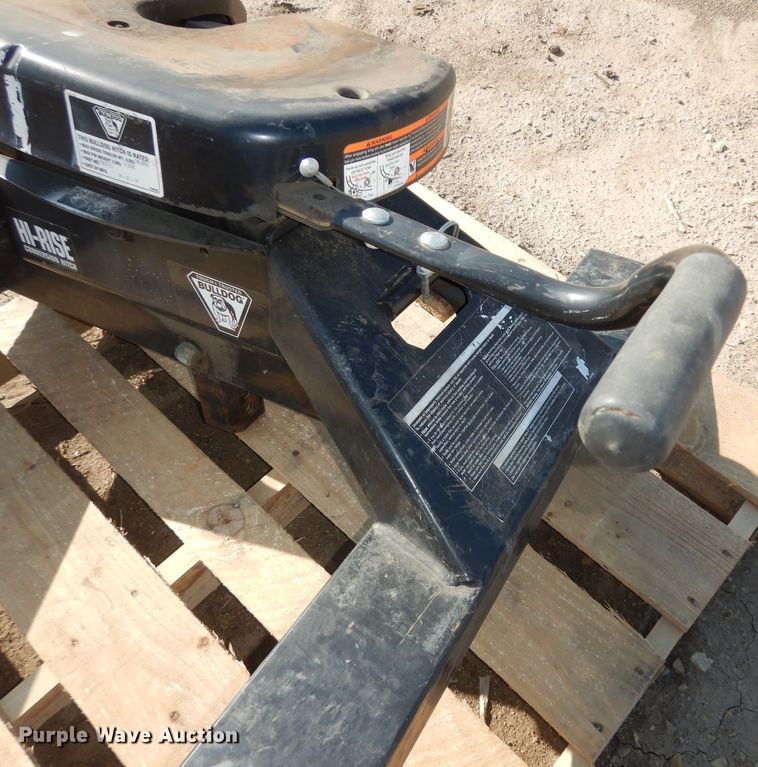 image for item IB9772 2010 Bulldog Hi-Rise 550  conversion hitch