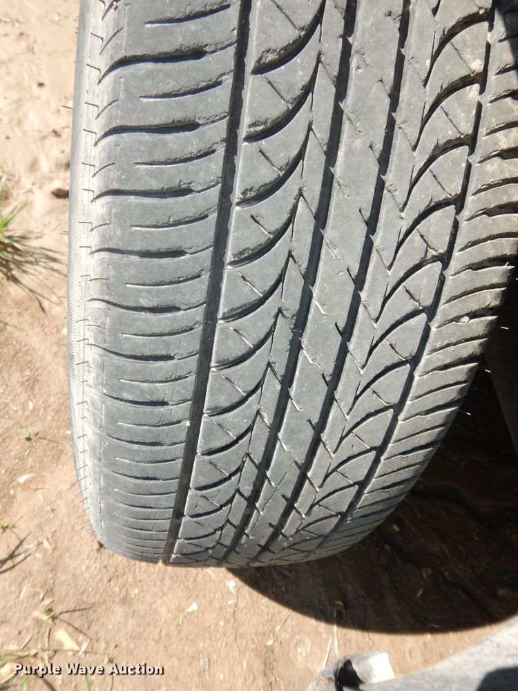 image for item IB9781 1997 Dodge Grand Caravan SE  van