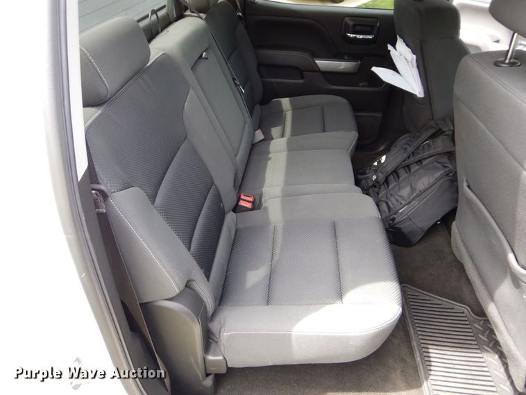 image for item JX9072 2017 Chevrolet Silverado 1500  Crew Cab pickup truck