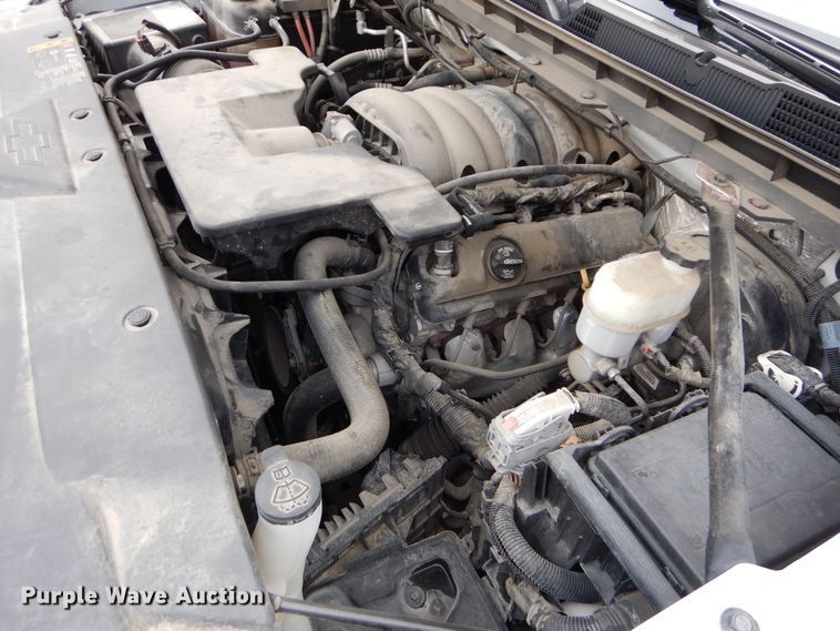 image for item JX9072 2017 Chevrolet Silverado 1500  Crew Cab pickup truck