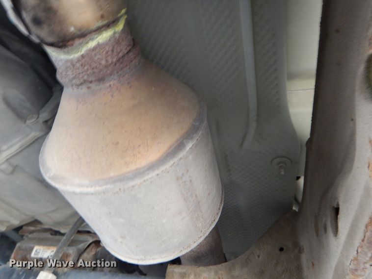 image for item JX9072 2017 Chevrolet Silverado 1500  Crew Cab pickup truck