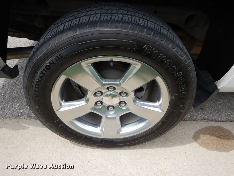 image for item JX9072 2017 Chevrolet Silverado 1500  Crew Cab pickup truck