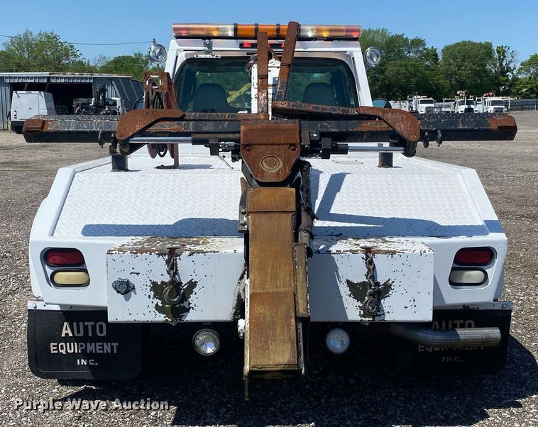 image for item KB9468 2006 Ford F450 Super Duty XLT  tow truck