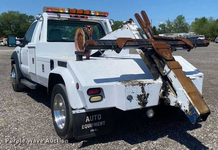 image for item KB9468 2006 Ford F450 Super Duty XLT  tow truck