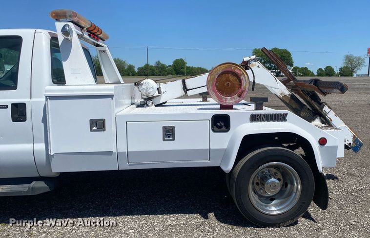 image for item KB9468 2006 Ford F450 Super Duty XLT  tow truck