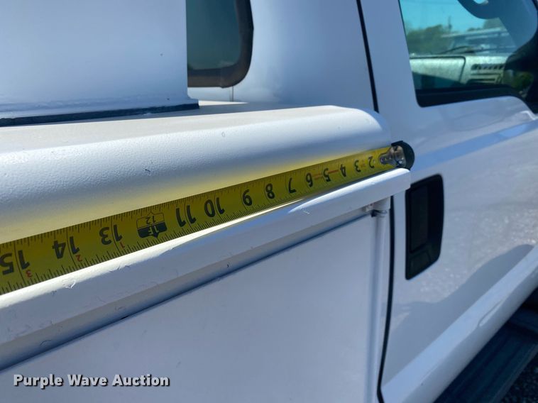 image for item KB9468 2006 Ford F450 Super Duty XLT  tow truck