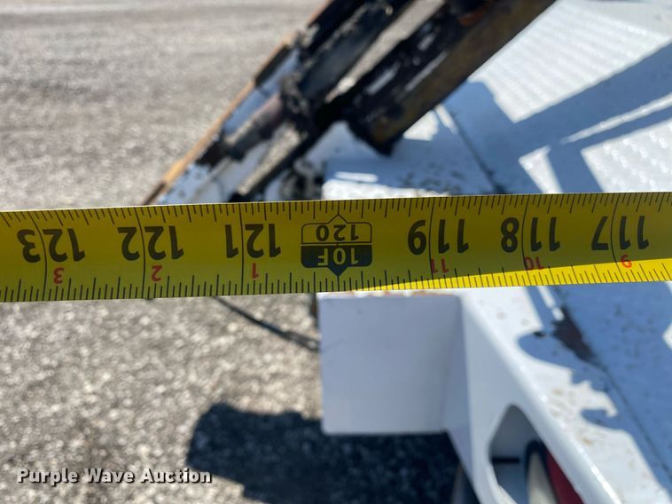 image for item KB9468 2006 Ford F450 Super Duty XLT  tow truck