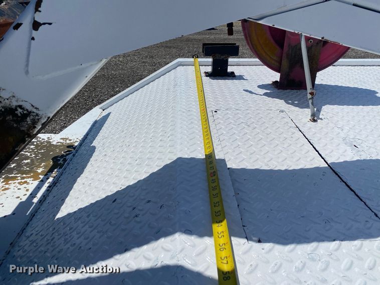 image for item KB9468 2006 Ford F450 Super Duty XLT  tow truck