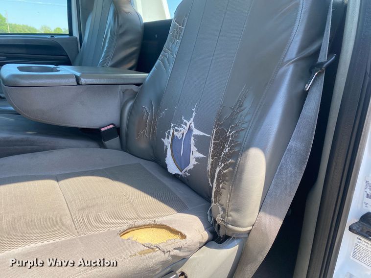 image for item KB9468 2006 Ford F450 Super Duty XLT  tow truck