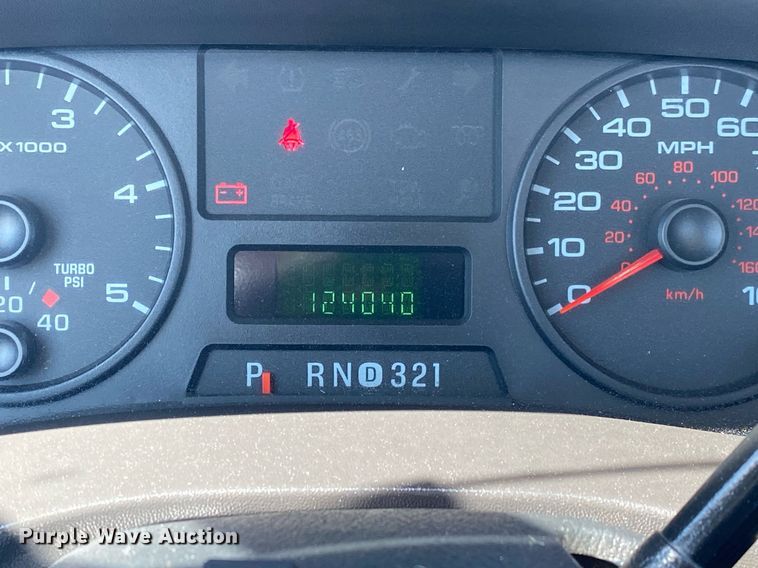 image for item KB9468 2006 Ford F450 Super Duty XLT  tow truck