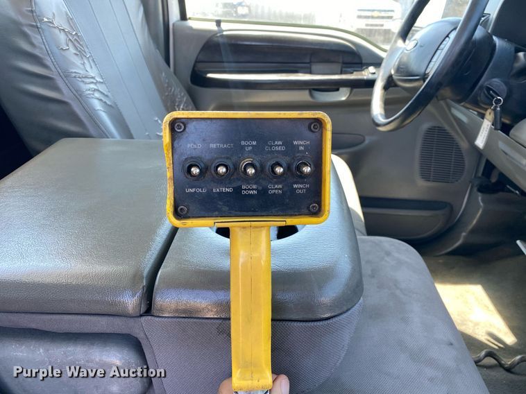 image for item KB9468 2006 Ford F450 Super Duty XLT  tow truck