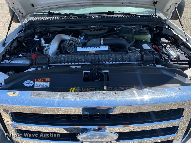 image for item KB9468 2006 Ford F450 Super Duty XLT  tow truck