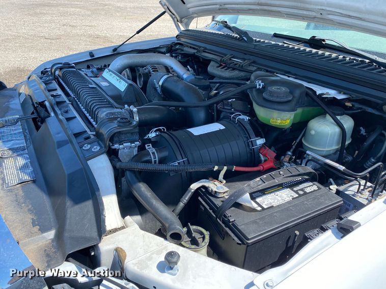 image for item KB9468 2006 Ford F450 Super Duty XLT  tow truck