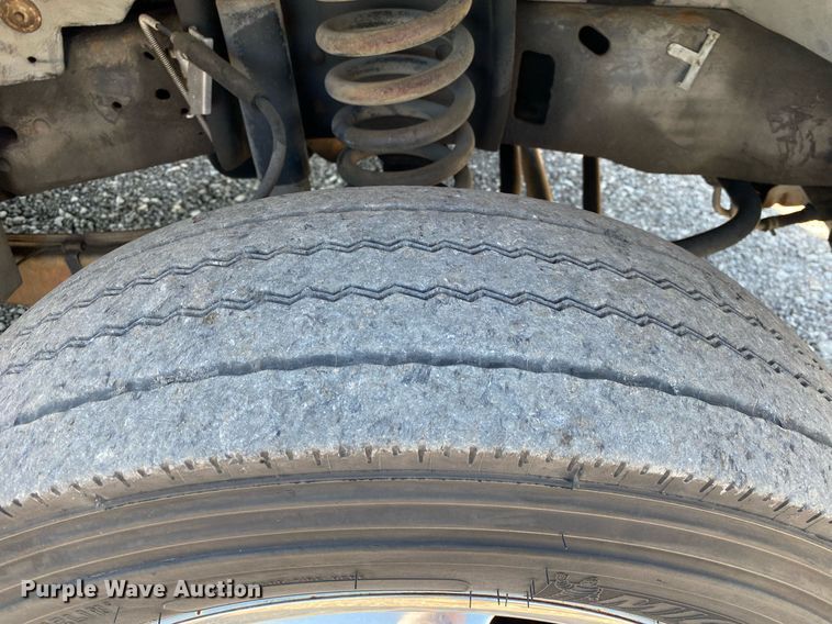 image for item KB9468 2006 Ford F450 Super Duty XLT  tow truck