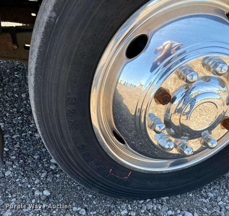 image for item KB9468 2006 Ford F450 Super Duty XLT  tow truck