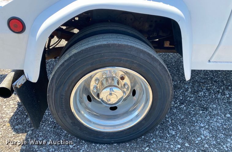 image for item KB9468 2006 Ford F450 Super Duty XLT  tow truck