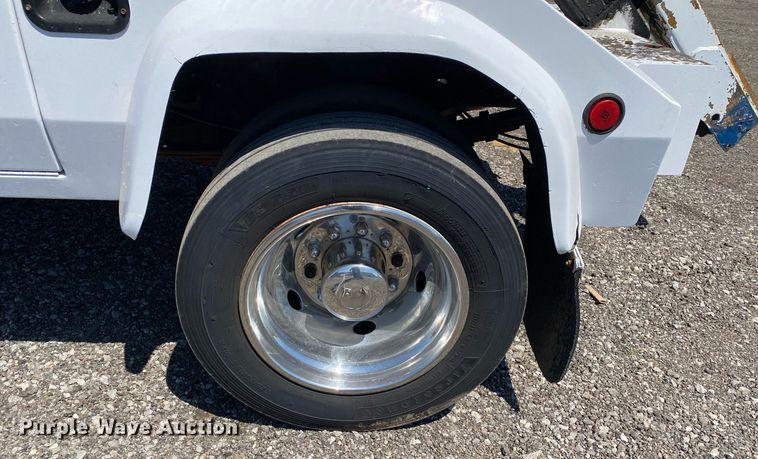 image for item KB9468 2006 Ford F450 Super Duty XLT  tow truck