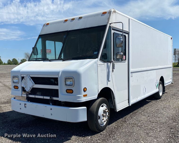 image for item KB9478 1999 Freightliner MT55  delivery truck