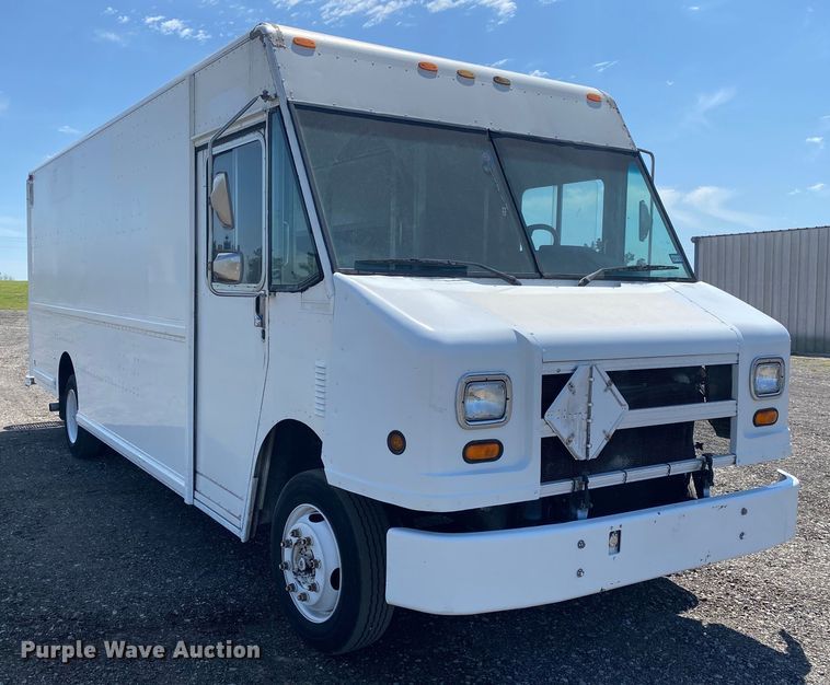 image for item KB9478 1999 Freightliner MT55  delivery truck