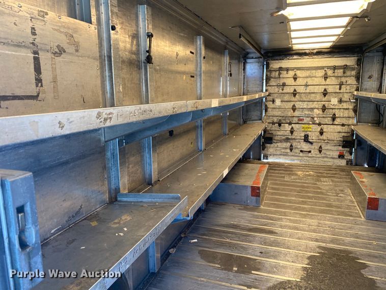 image for item KB9478 1999 Freightliner MT55  delivery truck