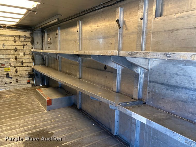 image for item KB9478 1999 Freightliner MT55  delivery truck