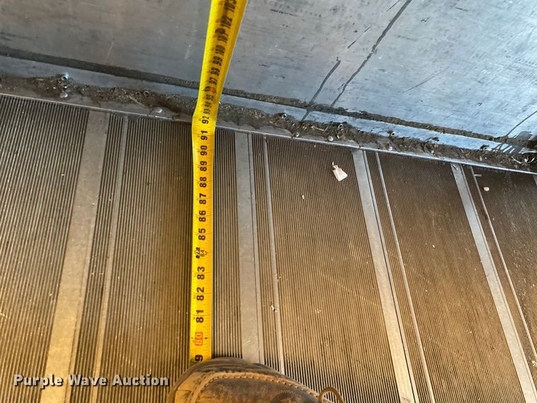 image for item KB9478 1999 Freightliner MT55  delivery truck