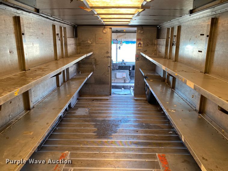 image for item KB9478 1999 Freightliner MT55  delivery truck