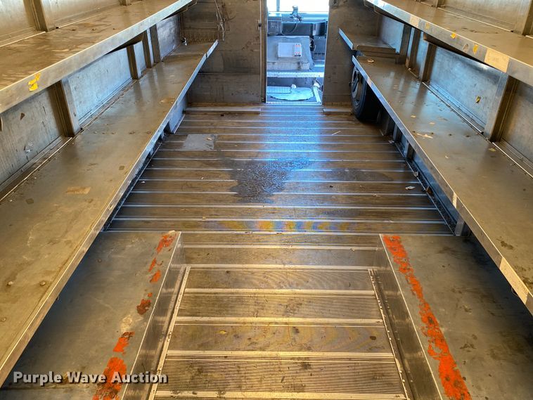 image for item KB9478 1999 Freightliner MT55  delivery truck