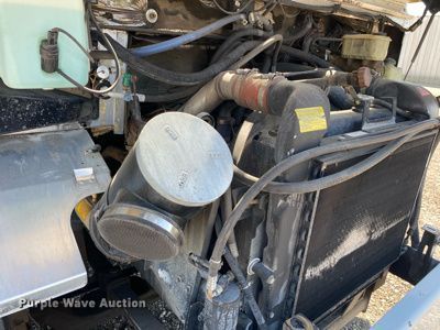 image for item KB9478 1999 Freightliner MT55  delivery truck