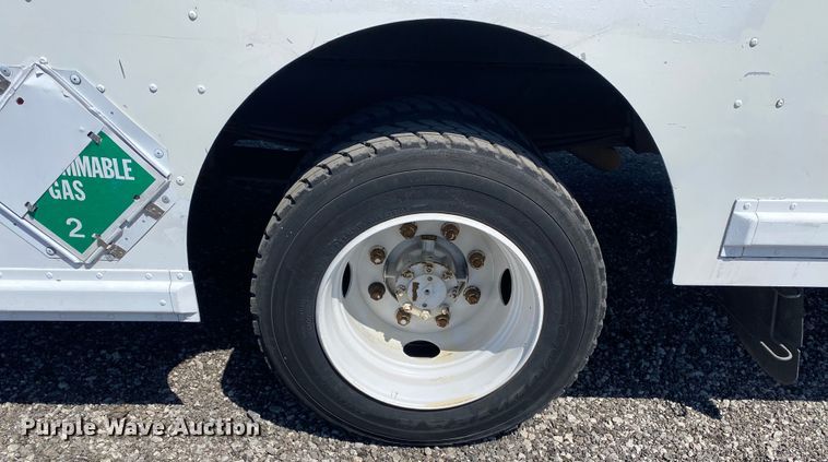 image for item KB9478 1999 Freightliner MT55  delivery truck