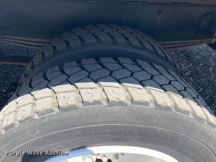 image for item KB9478 1999 Freightliner MT55  delivery truck