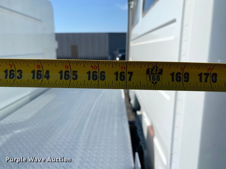 image for item KB9480 2000 Freightliner FL70  utility / service truck