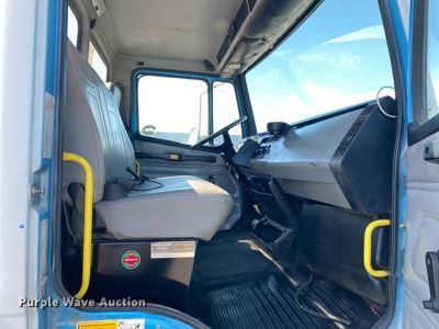 image for item KB9480 2000 Freightliner FL70  utility / service truck