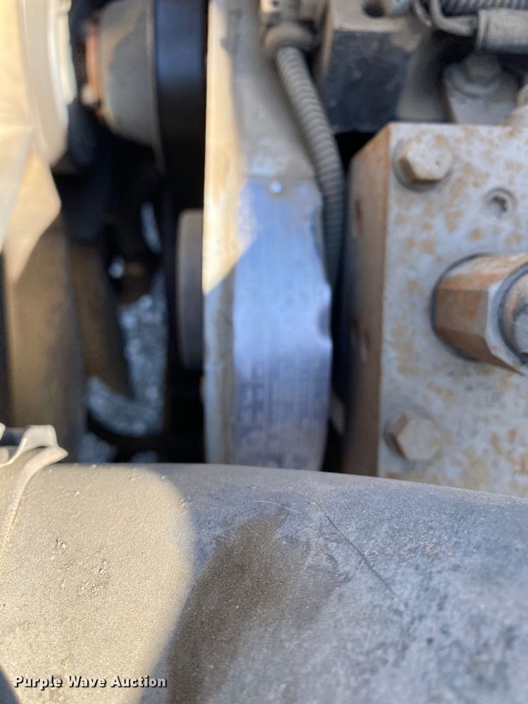 image for item KB9480 2000 Freightliner FL70  utility / service truck