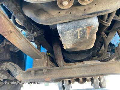 image for item KB9480 2000 Freightliner FL70  utility / service truck