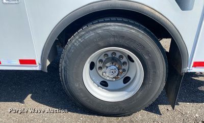 image for item KB9480 2000 Freightliner FL70  utility / service truck