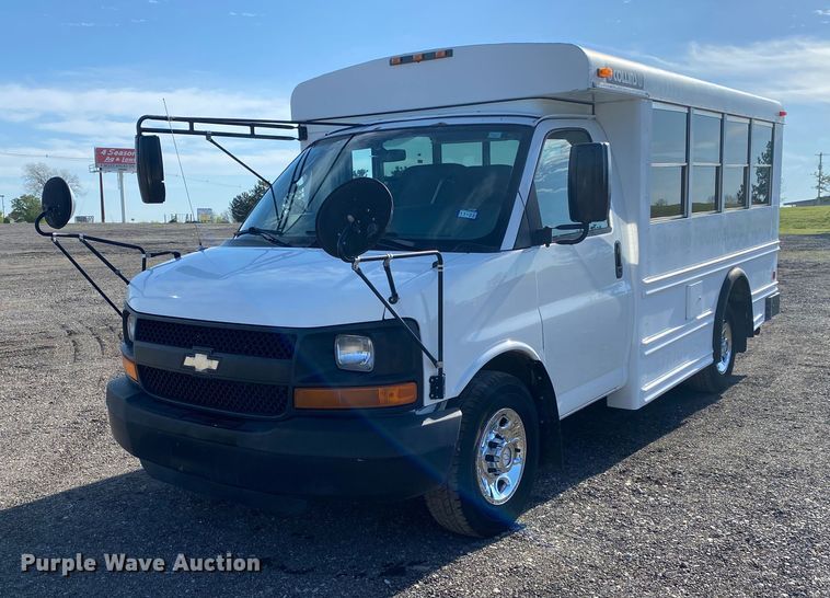 image for item KB9483 2007 Chevrolet Express  school bus
