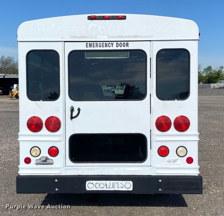 image for item KB9483 2007 Chevrolet Express  school bus