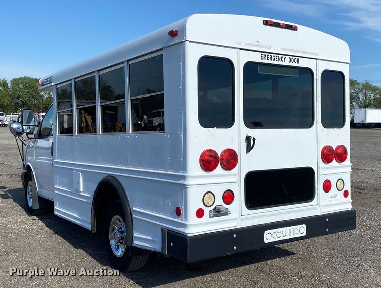 image for item KB9483 2007 Chevrolet Express  school bus