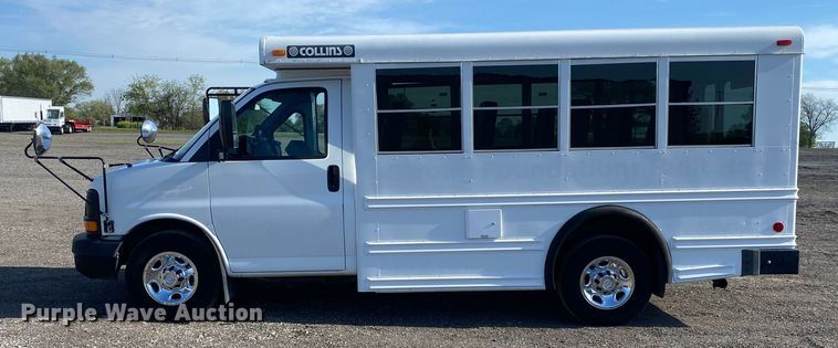 image for item KB9483 2007 Chevrolet Express  school bus
