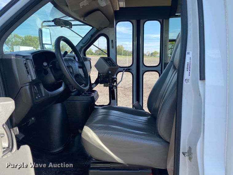 image for item KB9483 2007 Chevrolet Express  school bus