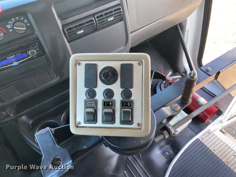 image for item KB9483 2007 Chevrolet Express  school bus